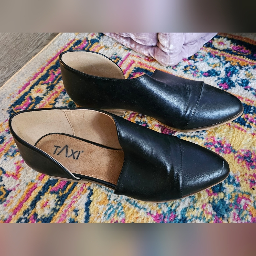 Women's Black Slip-On Shoes